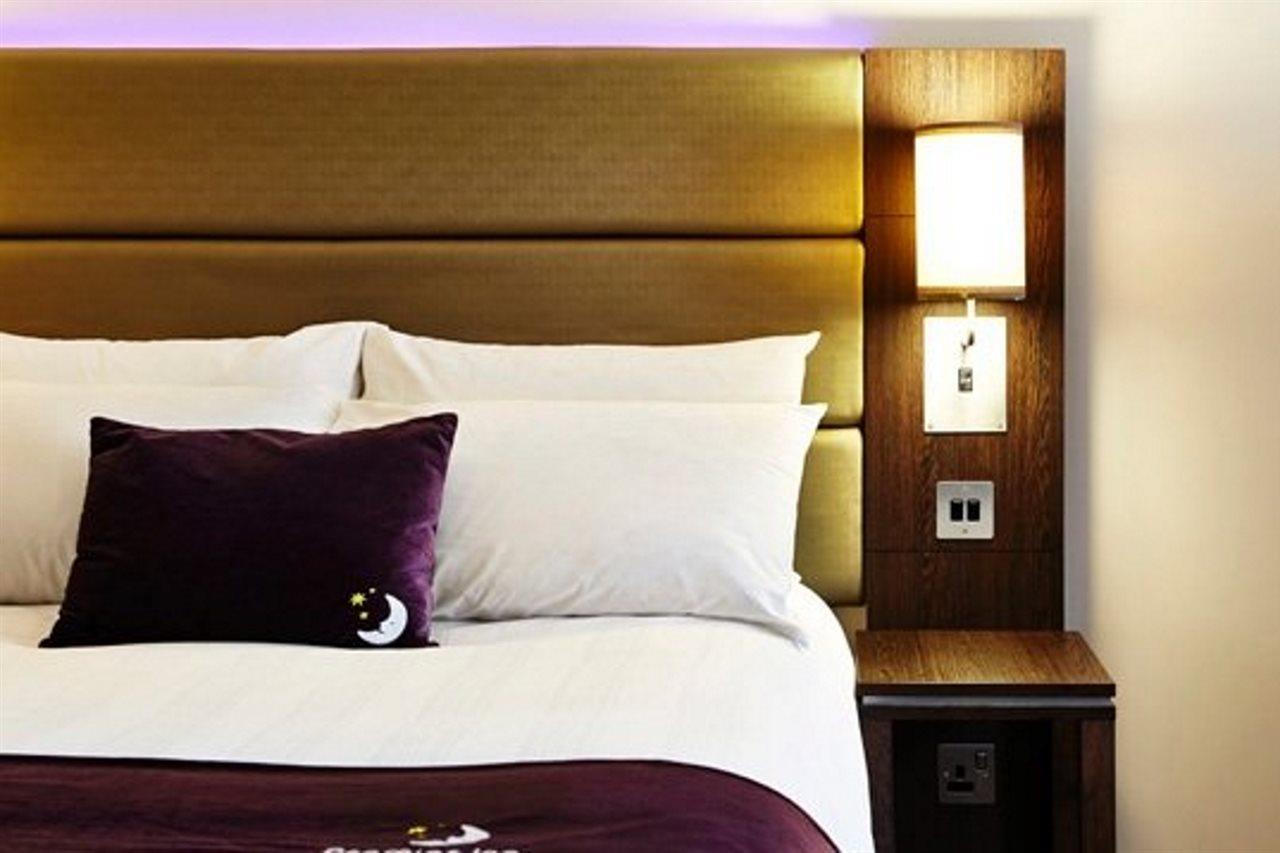 Premier Inn Hayle Bagian luar foto