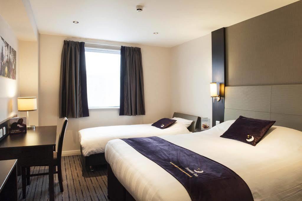 Premier Inn Hayle Bagian luar foto